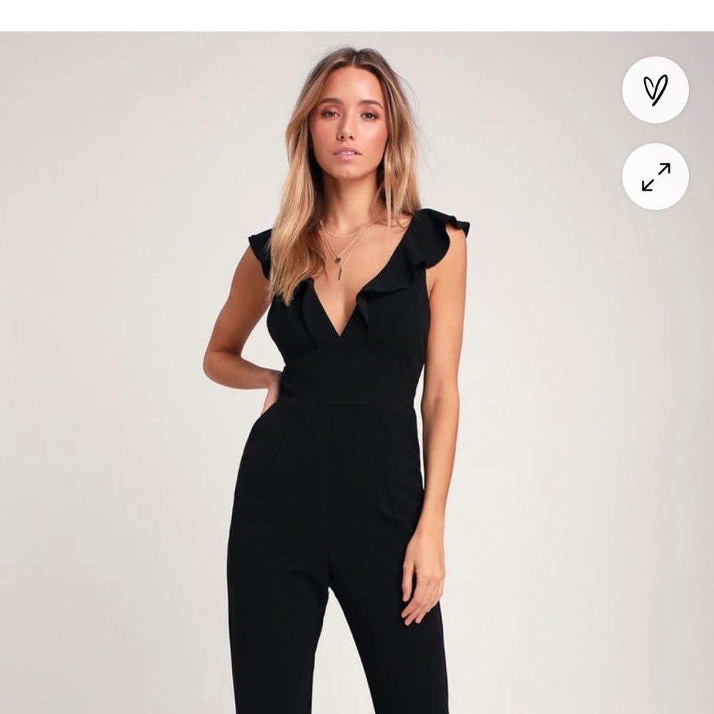 Lulu’s Leilani black ruffled jumpsuit